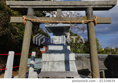 Ryugi shrine 81326634