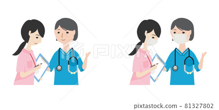熟練的女醫生和女護士開會（上半身） 81327802
