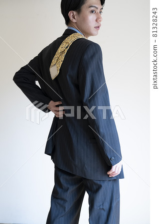 Businessman portrait Businessman portrait 81328243