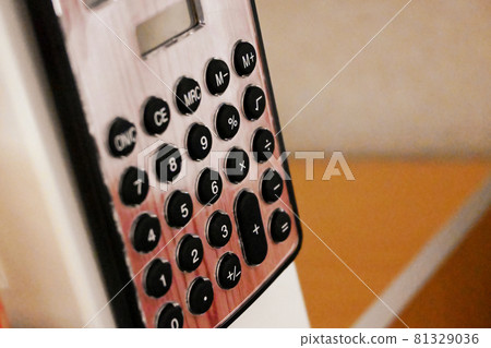 A calculator A calculator 81329036