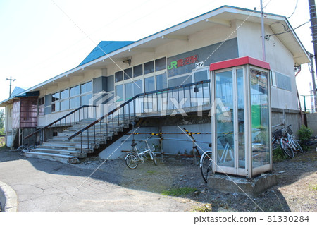 Hakodate Main Line Toyonuma Station 81330284