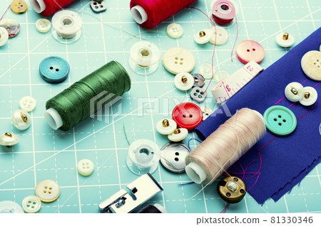 Set sewing supplies Set sewing supplies 81330346