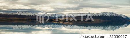 New Zealand lakes 81330617