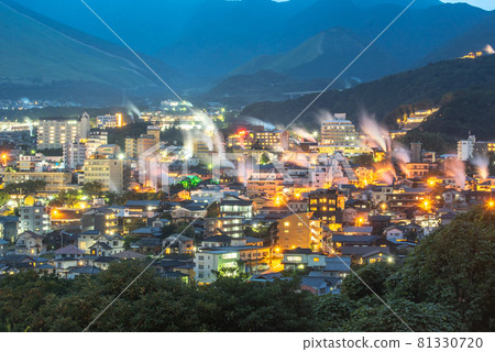 Beppu hot water smoke scenery Beppu hot water smoke scenery 81330720