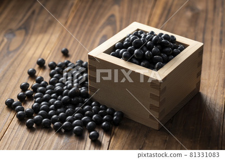 Black beans from Hokkaido 81331083