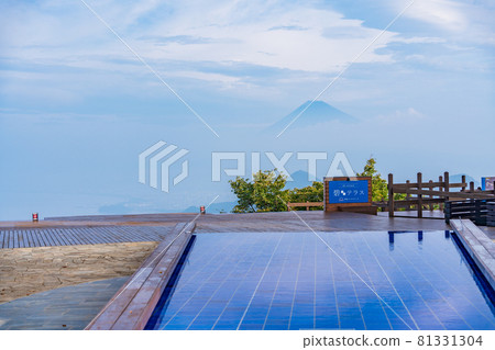 (Shizuoka Prefecture) Izu Panorama Park Beyond the Ao Terrace, Mt. Fuji in the summer (Shizuoka Prefecture) Izu Panorama Park Beyond the Ao Terrace, Mt. Fuji in the summer 81331304