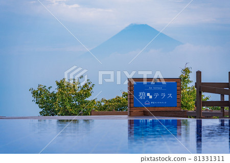 (Shizuoka Prefecture) Izu Panorama Park Beyond the Ao Terrace, Mt. Fuji in the summer (Shizuoka Prefecture) Izu Panorama Park Beyond the Ao Terrace, Mt. Fuji in the summer 81331311