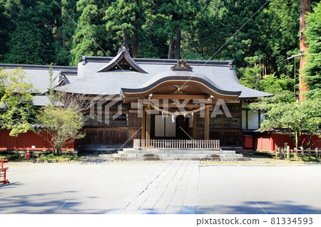 Summer Nikko ... Futarasan Shrine, a company that connects ties 81334593