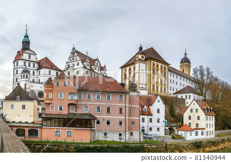 View of castle, Neuburg an der Donau, Germany View of castle, Neuburg an der Donau, Germany 81340944