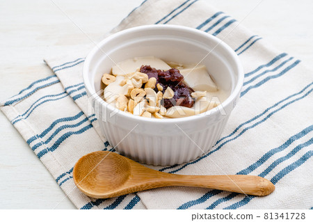 手工台灣甜品豆腐豆花 81341728