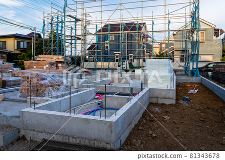 Scenery of a residential construction site 81343678