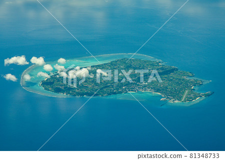從飛機上欣賞與論島的美景 從飛機上欣賞與論島的美景 81348733