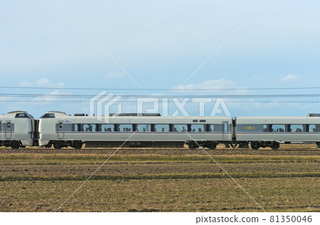 北陸本線 三河加賀笠間 JR 西 683 系列 S02 編隊 ⑤ 雲葉 683-3503(金澤)山邊 北陸本線 三河加賀笠間 JR 西 683 系列 S02 編隊 ⑤ 雲葉 683-3503(金澤)山邊 81350046