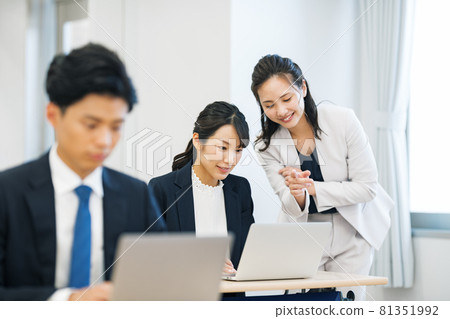 企業培訓現場拍攝合作：中央技校附屬日本語學校 81351992