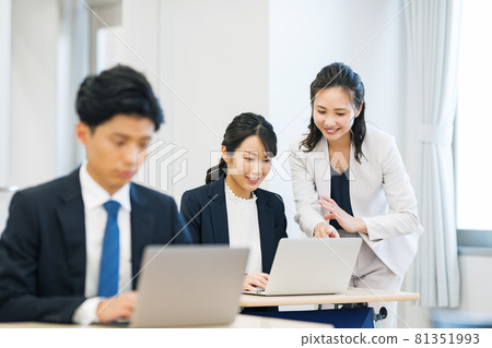 企業培訓現場拍攝合作：中央技校附屬日本語學校 81351993