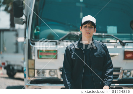 青年卡車司機 青年卡車司機 81354826