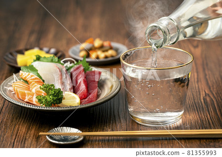 Sashimi, shochu, home drink, home drink 81355993