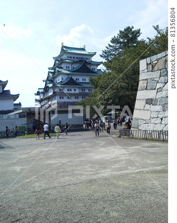 一座城堡 一座城堡 81356804