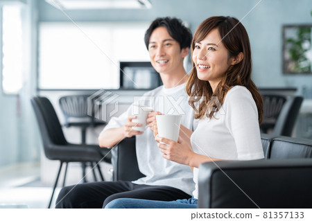 Married couple family family couple good friend living lifestyle 81357133