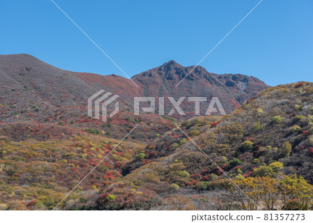 寶月的九重山脈之秋 寶月的九重山脈之秋 81357273