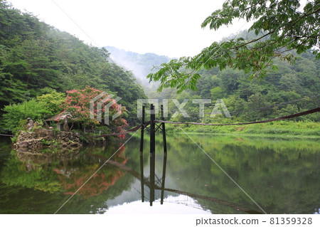 美麗的湖水倒影,一日休閒小鎮 美麗的湖水倒影,一日休閒小鎮 81359328