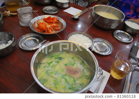 我在韓國首爾吃的雪陵湯 81360118