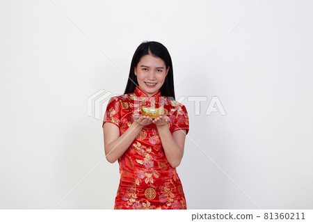 Beautiful young asian woman wearing wear chinese dress 81360211