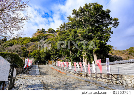 Kuno Inari Shrine approach Kuno Inari Shrine approach 81363794