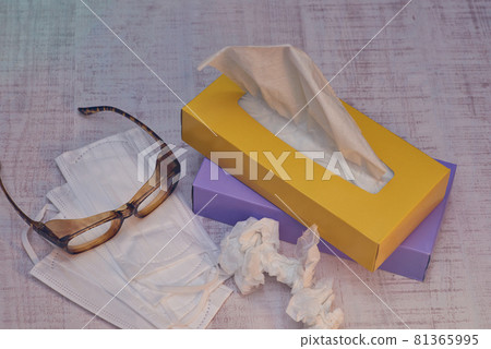 Measures against hay fever 81365995