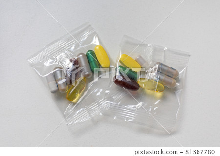 Pills in Bags Pills in Bags 81367780