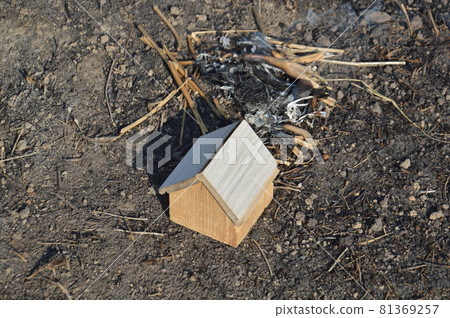 Wooden family house is on fire Wooden family house is on fire 81369257
