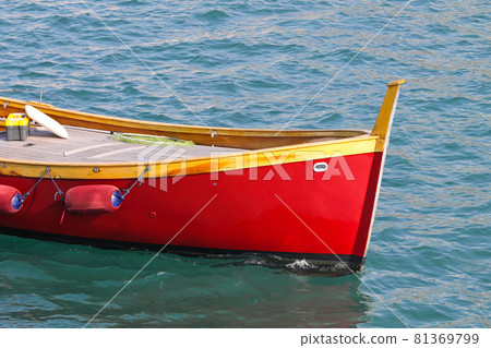 Red boat Red boat 81369799