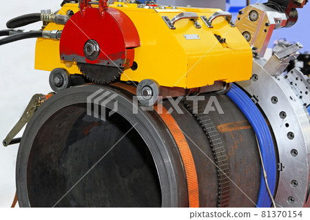 Pipe cutting machine Pipe cutting machine 81370154