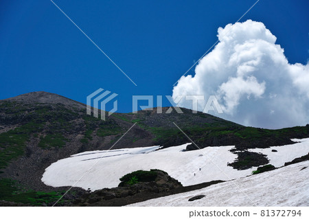 積雨雲 Mt. Norikura Taisetsukei 左上側和 Mt. Norikura, Mt. Asahi 積雨雲 Mt. Norikura Taisetsukei 左上側和 Mt. Norikura, Mt. Asahi 81372794