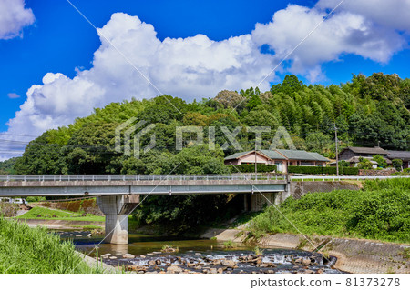 Kanzaki Bridge and Maekawa (Satsuma Town, Satsuma District, Kagoshima Prefecture) Kanzaki Bridge and Maekawa (Satsuma Town, Satsuma District, Kagoshima Prefecture) 81373278