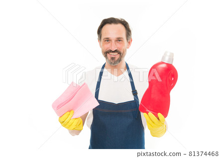 Cleanness is in his hands. Mature household helper. 81374468