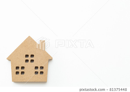 House object white background 81375448