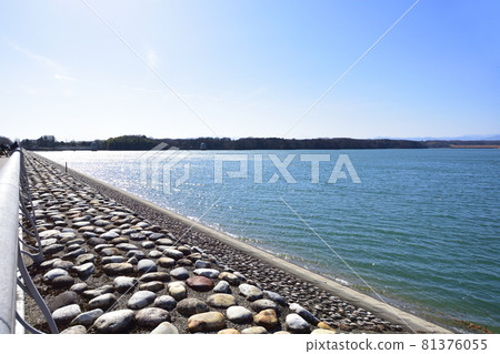 Yamaguchi Reservoir and Murayama Reservoir and surrounding scenery 81376055