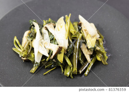 美味的中國菜，炒水菠菜 81376359