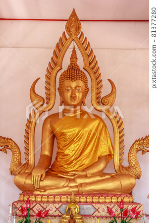 Beautiful golden Buddha. 81377280