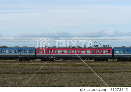 北陸本線三河加賀笠間JR西415系C05編隊②茂葉414-805(金澤)山側 北陸本線三河加賀笠間JR西415系C05編隊②茂葉414-805(金澤)山側 81378245