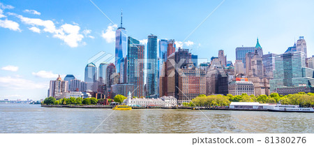Skyline panorama of downtown Financial District and Lower Manhattan in New York City, USA Skyline panorama of downtown Financial District and Lower Manhattan in New York City, USA 81380276