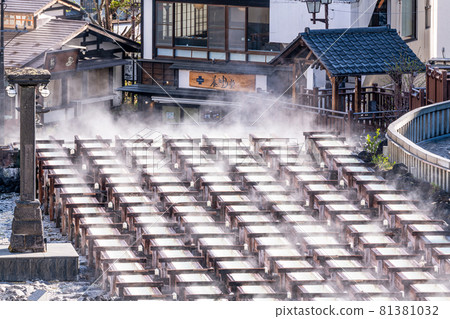 Kusatsu Town, Gunma Prefecture: A hot spring flowing through the symbolic Yubatake (water gutter) of Kusatsu Onsen 81381032