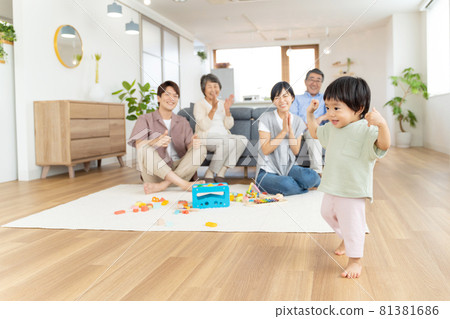 三代家庭生活生活方式形象 81381686