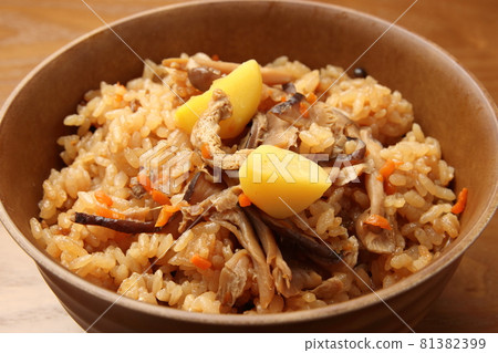 Cooked rice Cooked rice 81382399