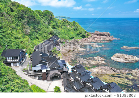 [Landscape from Cape Suzu, Oku Noto] Jike, Misakimachi, Suzu City, Ishikawa Prefecture 81383808