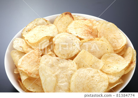 Potato chips image 81384774