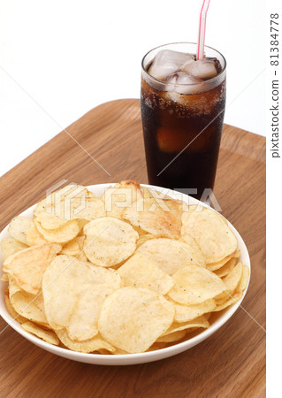 Potato chips image 81384778