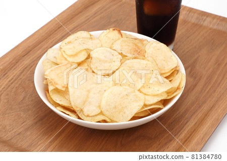 Potato chips image 81384780