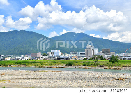 上田站、太郎山、東太郎山方向（長野縣上田市）[2021.8] 81385081